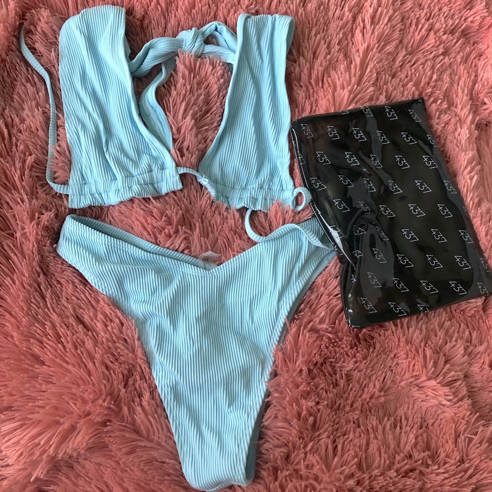 Size Medium Stella set in color Baby
